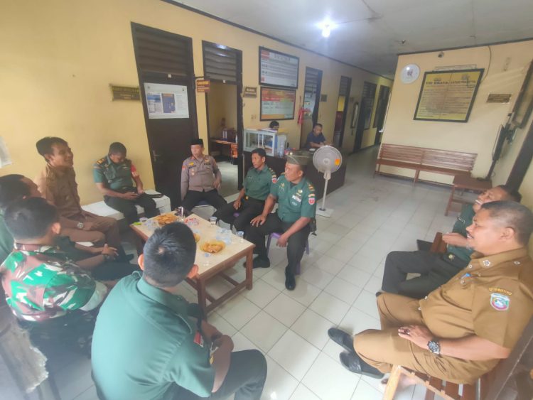 Silaturahmi forkopincam dalam rangka hari bhayangkara ke 79 di polsek minasatene