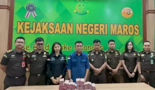 Kejari Maros Tahan Dua Tersangka Kasus Korupsi Proyek Internet, Dugaan Dalang Utama Masih Misterius