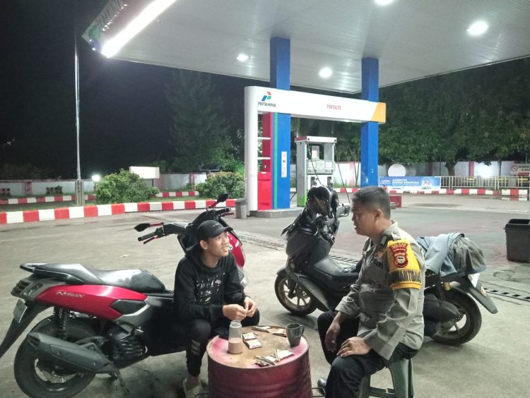 Bhabinkamtibmas Desa Bontosunggu Intensifkan Patroli Dialogis untuk Jaga Keamanan Lingkungan
