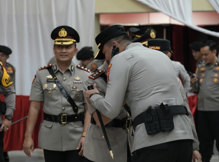 Kapolres Gowa Hadiri Upacara Sertijab Pejabat Utama dan Kapolres Jajaran Polda Sulsel