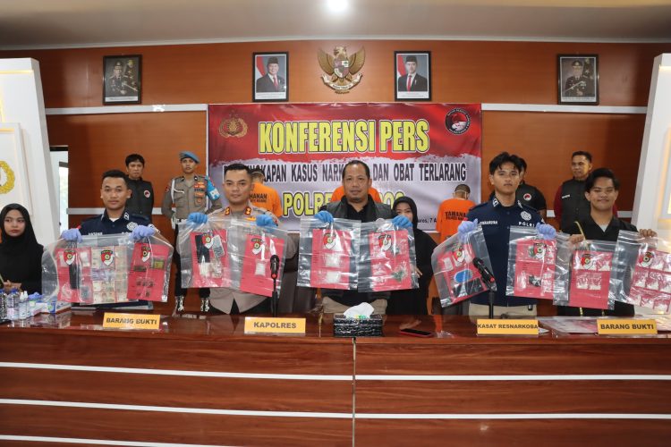 Polres Maros Gelar Konferensi Pers Pengungkapan Kasus Peredaran narkotika Di wilayah Maros