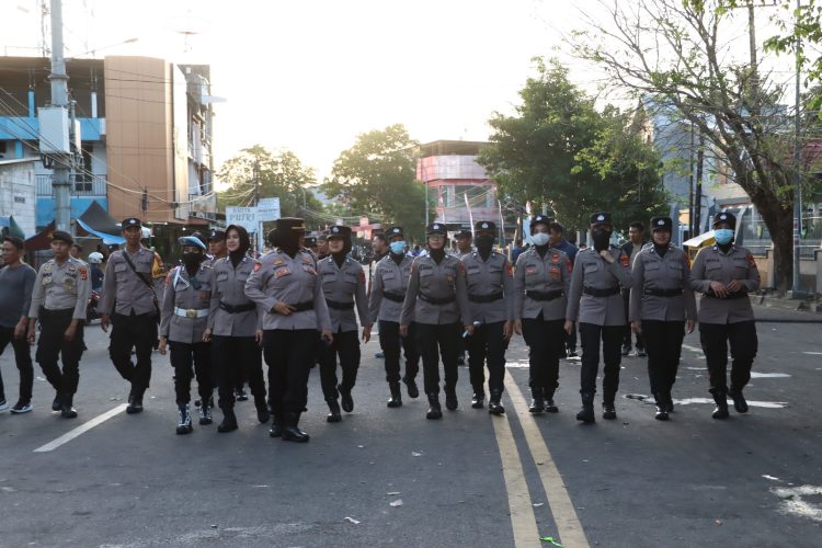 HUT Polwan ke-77, Peleton Polwan Polres Maros Kawal Aksi Unras Aliansi Masyarakat dan Mahasiswa