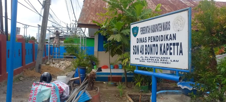 SDN 48 Bontokapetta Bangun Parkiran Baru dengan Dana Swadaya Guru