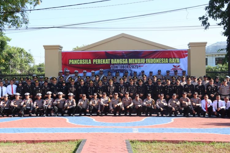 Dengan Semangat Hari Kesaktian Pancasila 2025, Kapolres Maros Ajak Personel Jadikan Pancasila Perekat Persatuan Bangsa