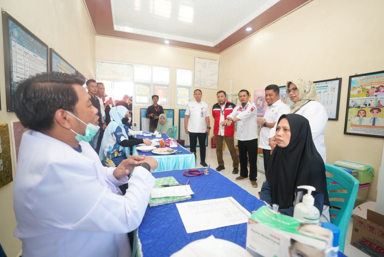 PT Semen Tonasa Gelar Pengobatan Gratis Bagi Masyarakat Sekitar Perusahaan