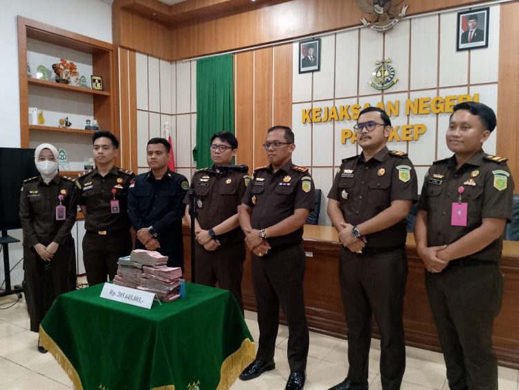 Tiga komisioner KPU Tersangka diduga Korupsi Pengadaan KPU, Kerugian Negara Capai Rp 554 Juta