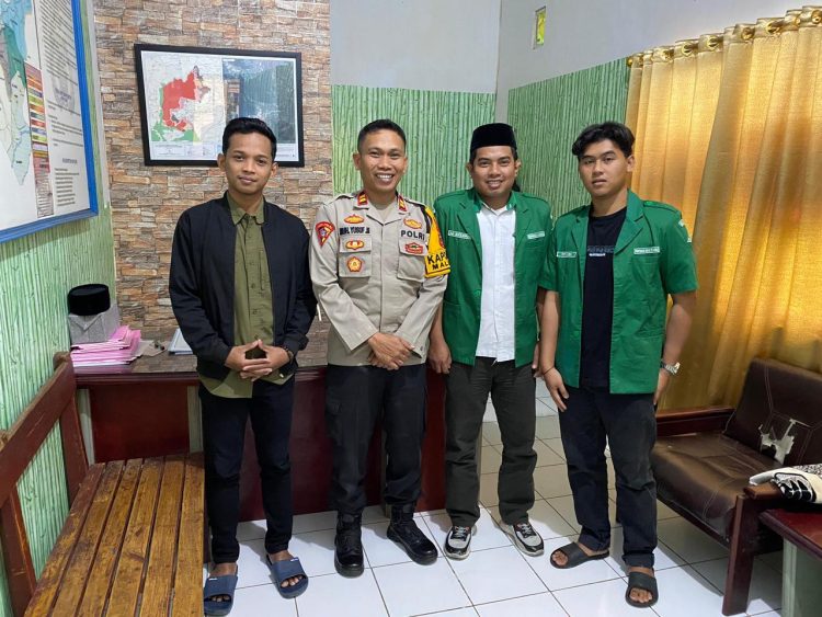 GP Ansor Mallawa Silaturahim dengan Kapolsek, Bahas Penguatan Keamanan dan Nilai Kebangsaan