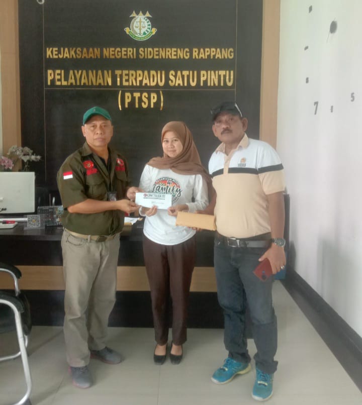 LSM Triga Nusantara Laporkan Dugaan Temuan Audit BPK ke Kejari Sidrap