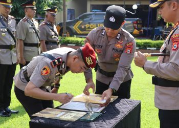 Polres Maros Gelar Serah Terima Jabatan Sejumlah Pejabat Utama Dan Kapolsek Jajaran