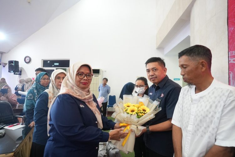 PT Semen Tonasa Lepas 60 Karyawan Purna Bakti, Apresiasi Dedikasi Puluhan Tahun